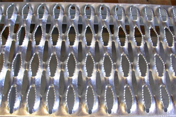 鱷魚(yú)嘴踏步板